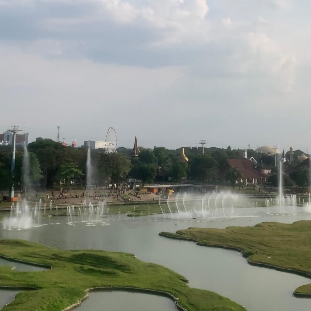 Melangit dengan Gondola & Simfoni Air Mancur-hanimods