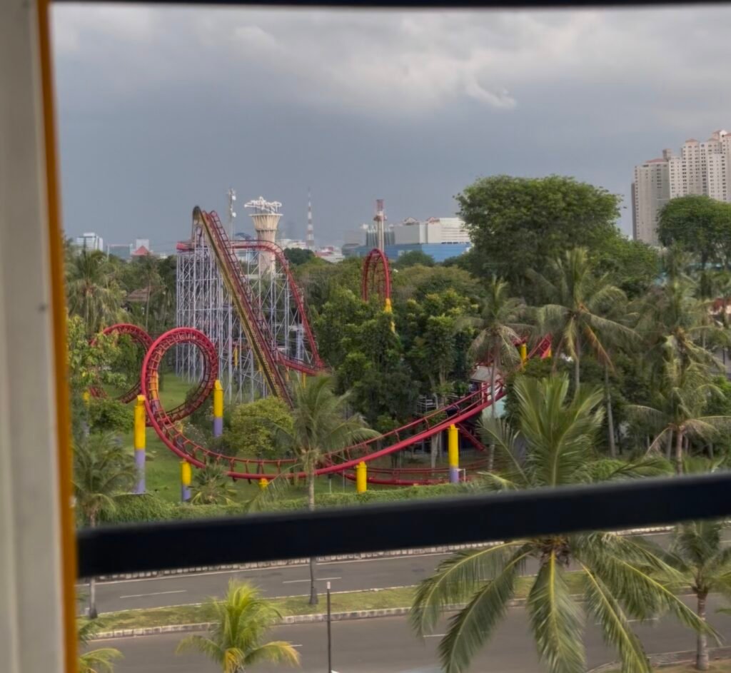 Wajah Ancol dari Ketinggian: Kenapa Kamu Harus Coba Gondola Minimal Sekali?-hanimods|dufan